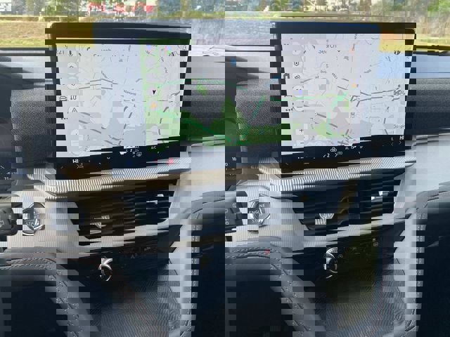 Used 2025 Ford Explorer Active RWD image 25