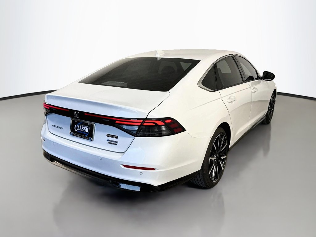 Used 2025 Honda Accord Touring image 7