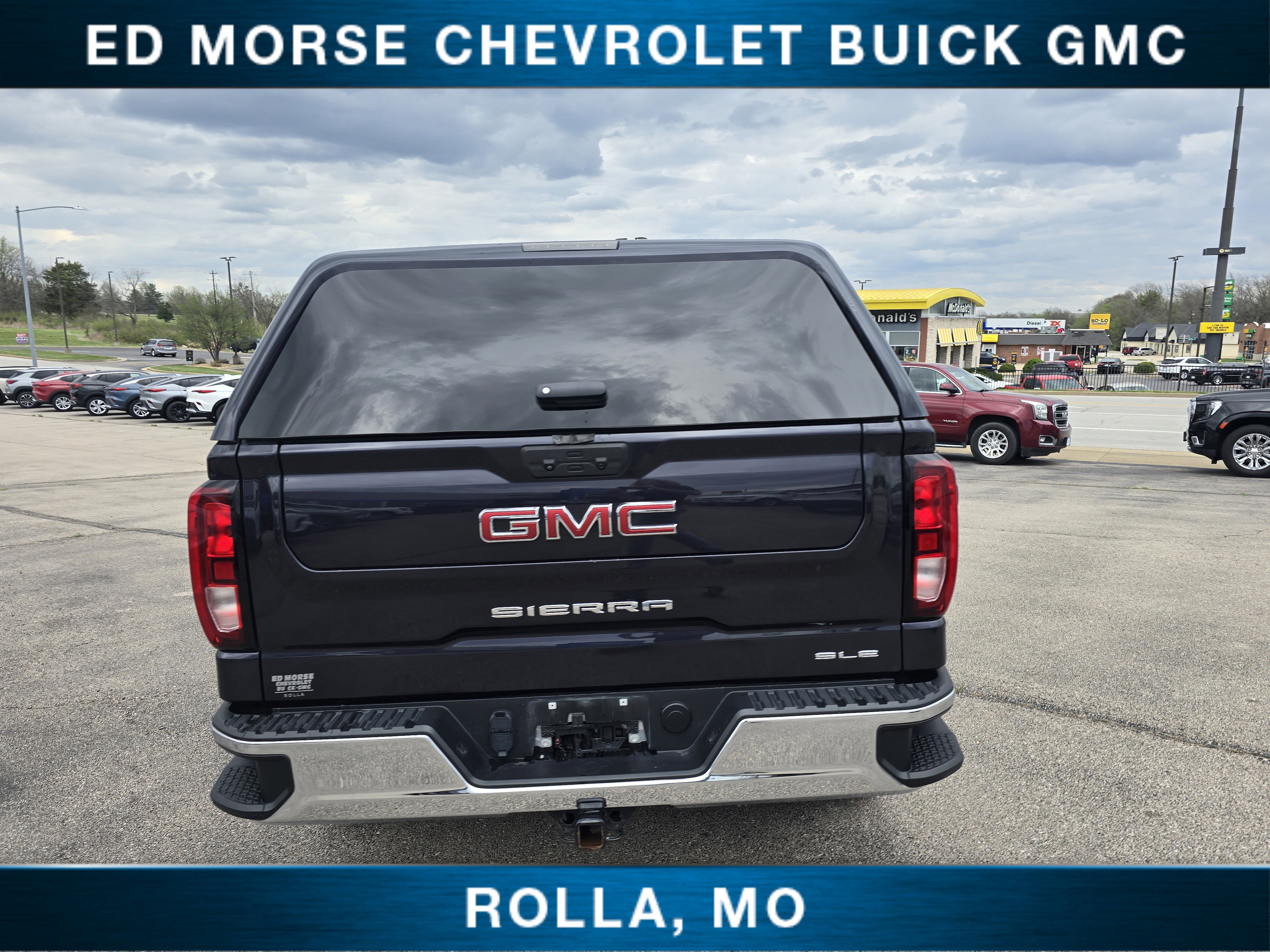 Used 2022 GMC Sierra 1500 SLE image 4