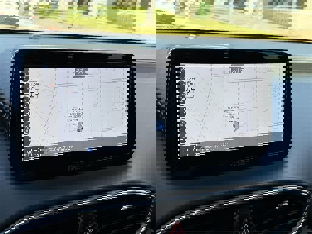 Used 2022 Hyundai Santa Fe Limited image 15