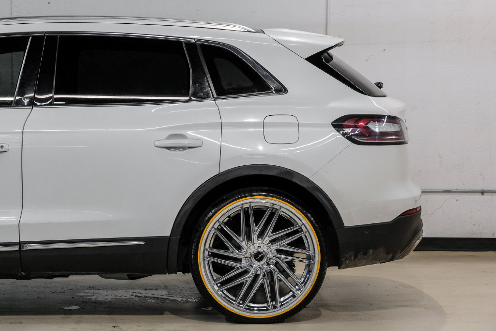 Used 2021 Lincoln Nautilus Reserve w/ Equipment Group 201A FWD image 18