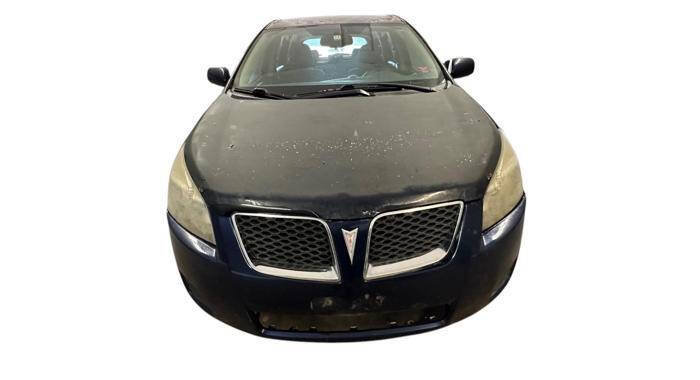 Used 2010 Pontiac Vibe w/ Preferred Package FWD image 9