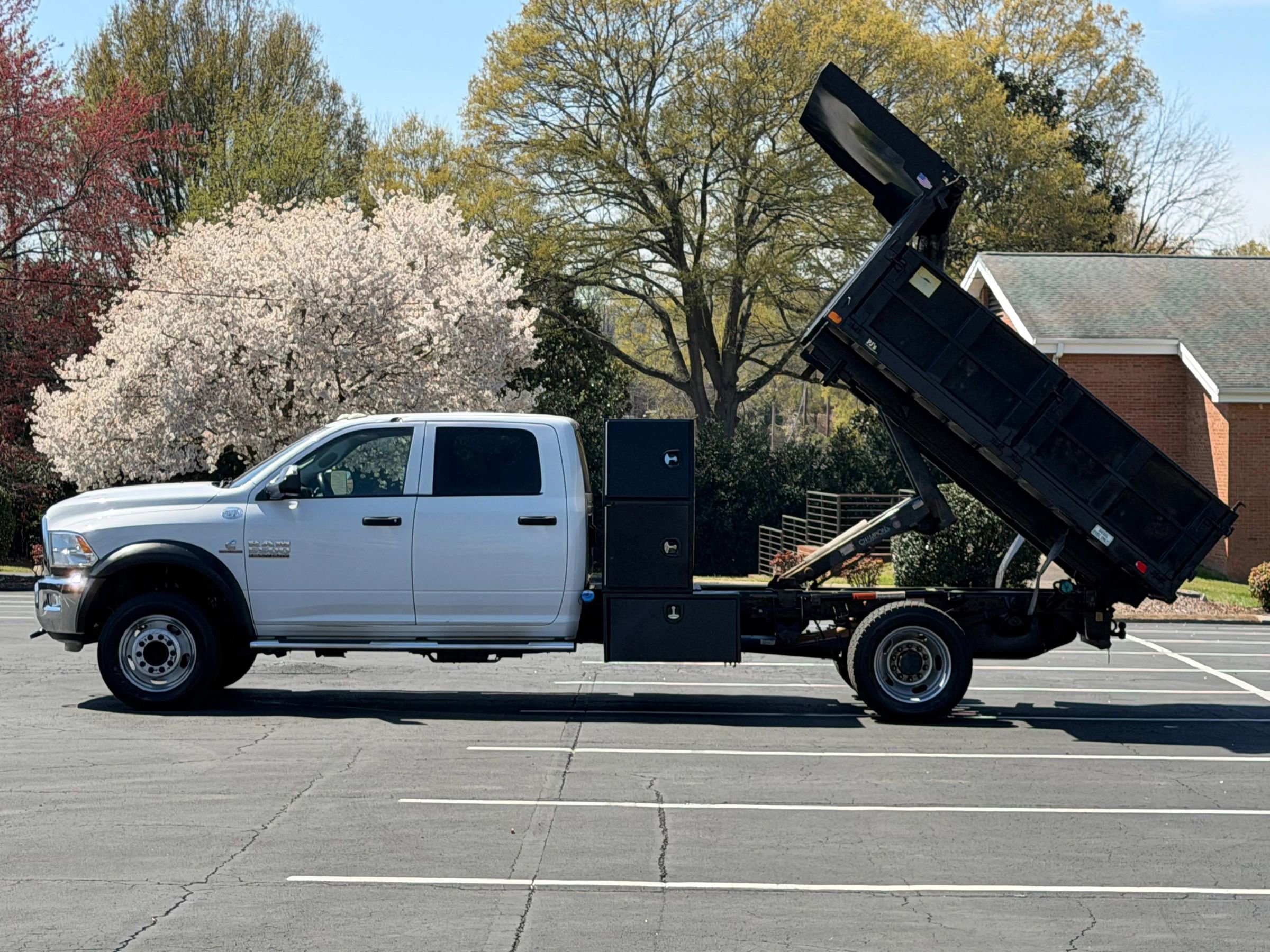 Used 2016 RAM 5500 Tradesman image 2