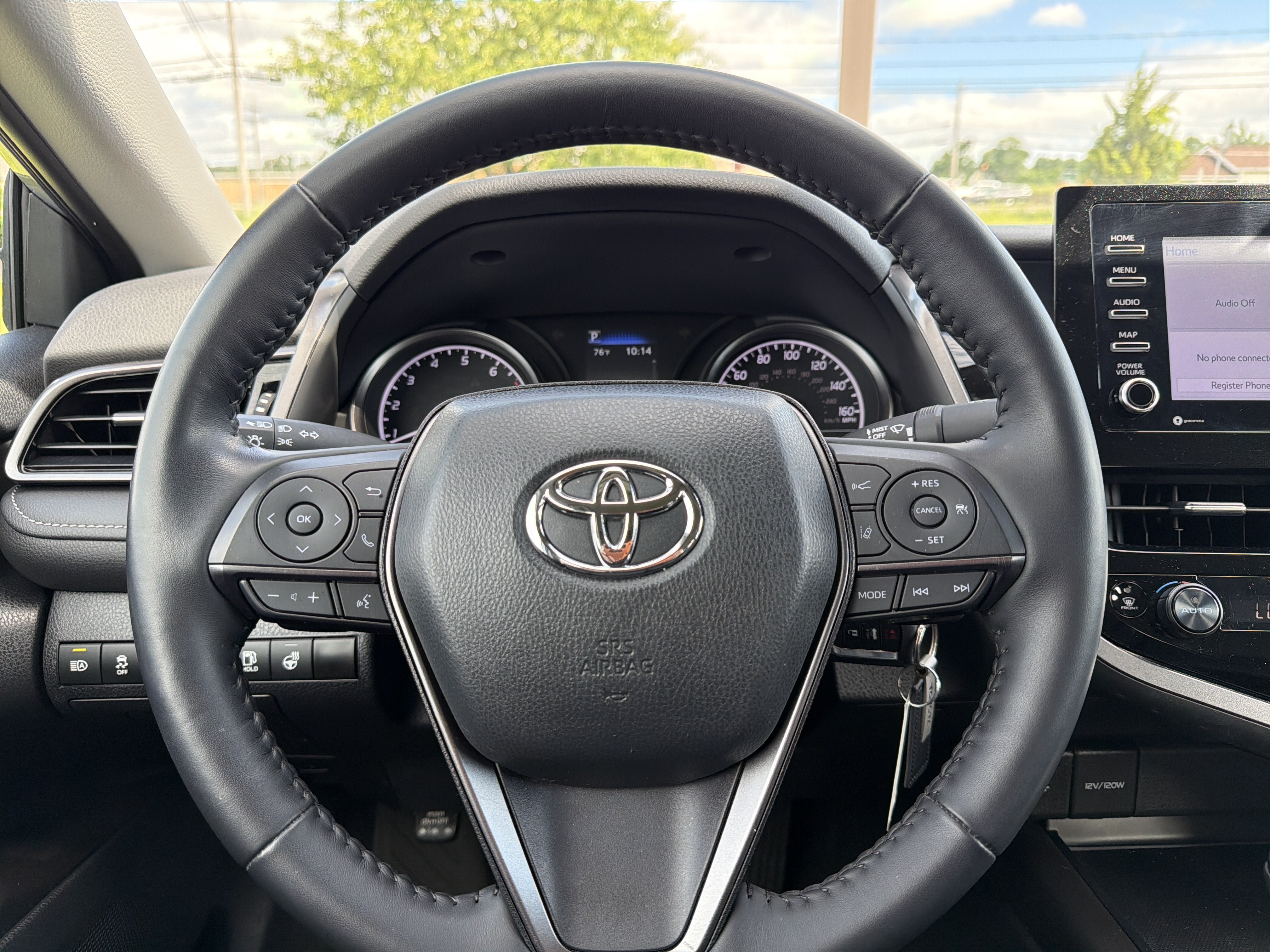 Used 2024 Toyota Camry SE w/ Cold Weather Package FWD image 13