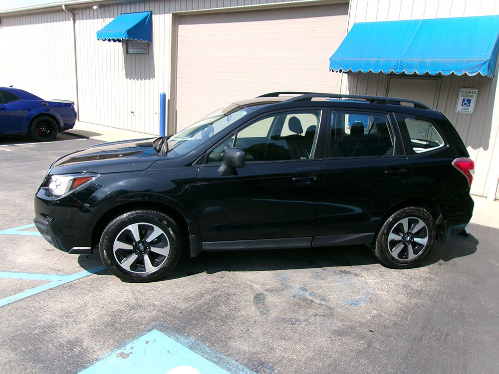 Used 2017 Subaru Forester 2.5i w/ Alloy Wheel Package image 3