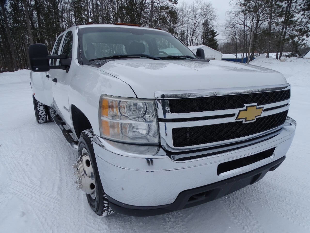 Used 2013 Chevrolet Silverado 3500 W/T image 2