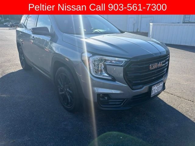 Used 2024 GMC Terrain SLT w/ Tech Package FWD image 1