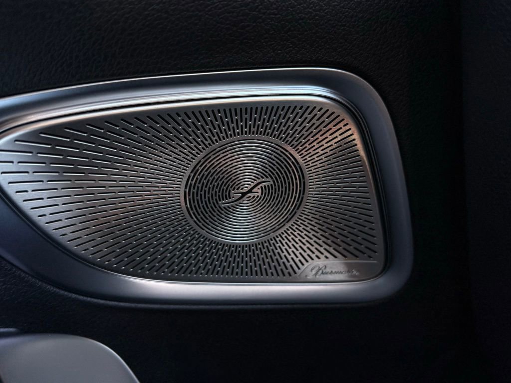 Used 2025 Mercedes-Benz C 300 Sedan image 14