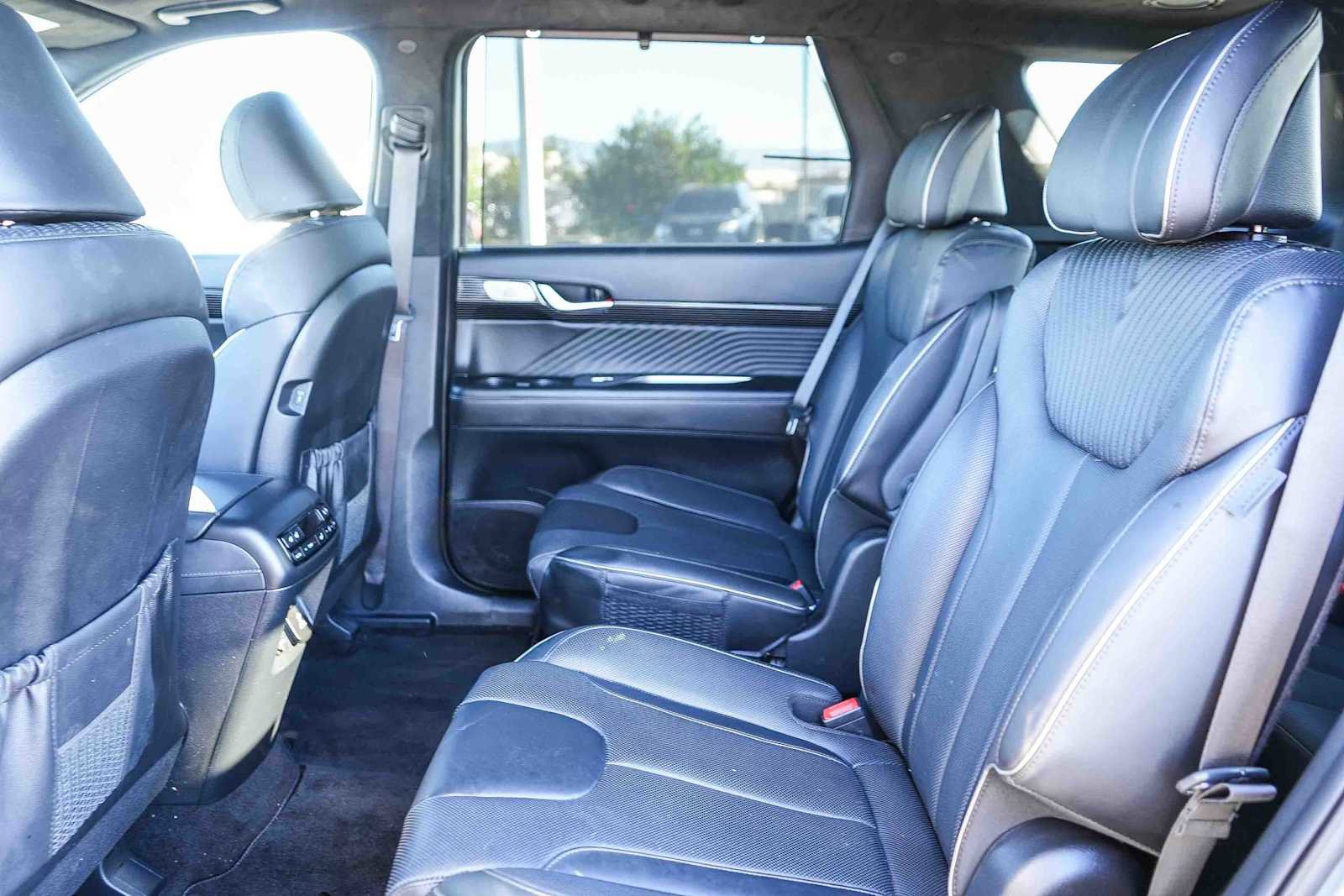 Used 2025 Hyundai Palisade Calligraphy image 18