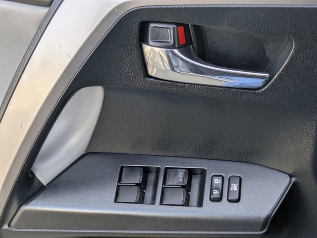 Used 2018 Toyota RAV4 XLE image 23