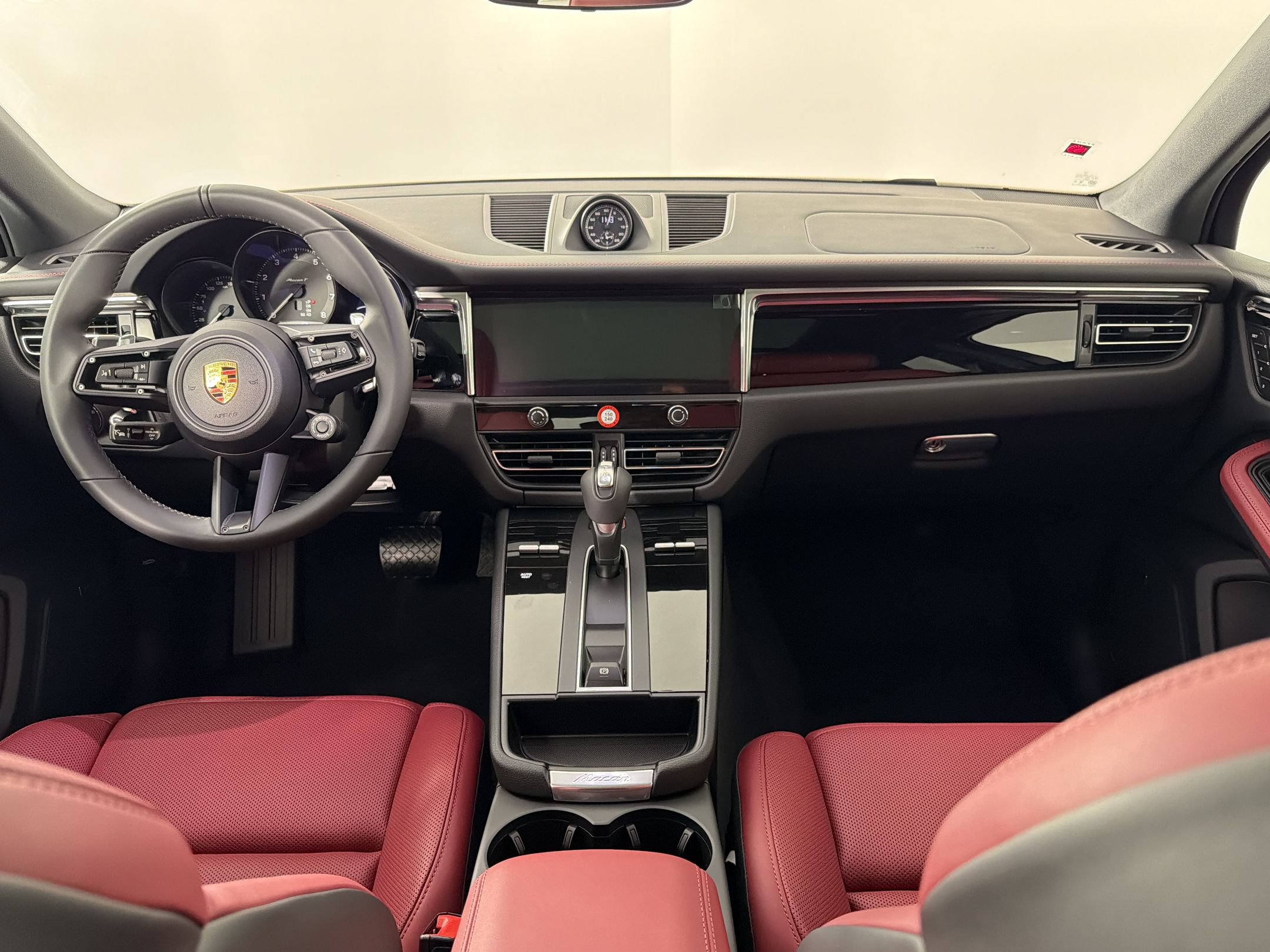 New 2026 Porsche Macan AWD/4WD image 15