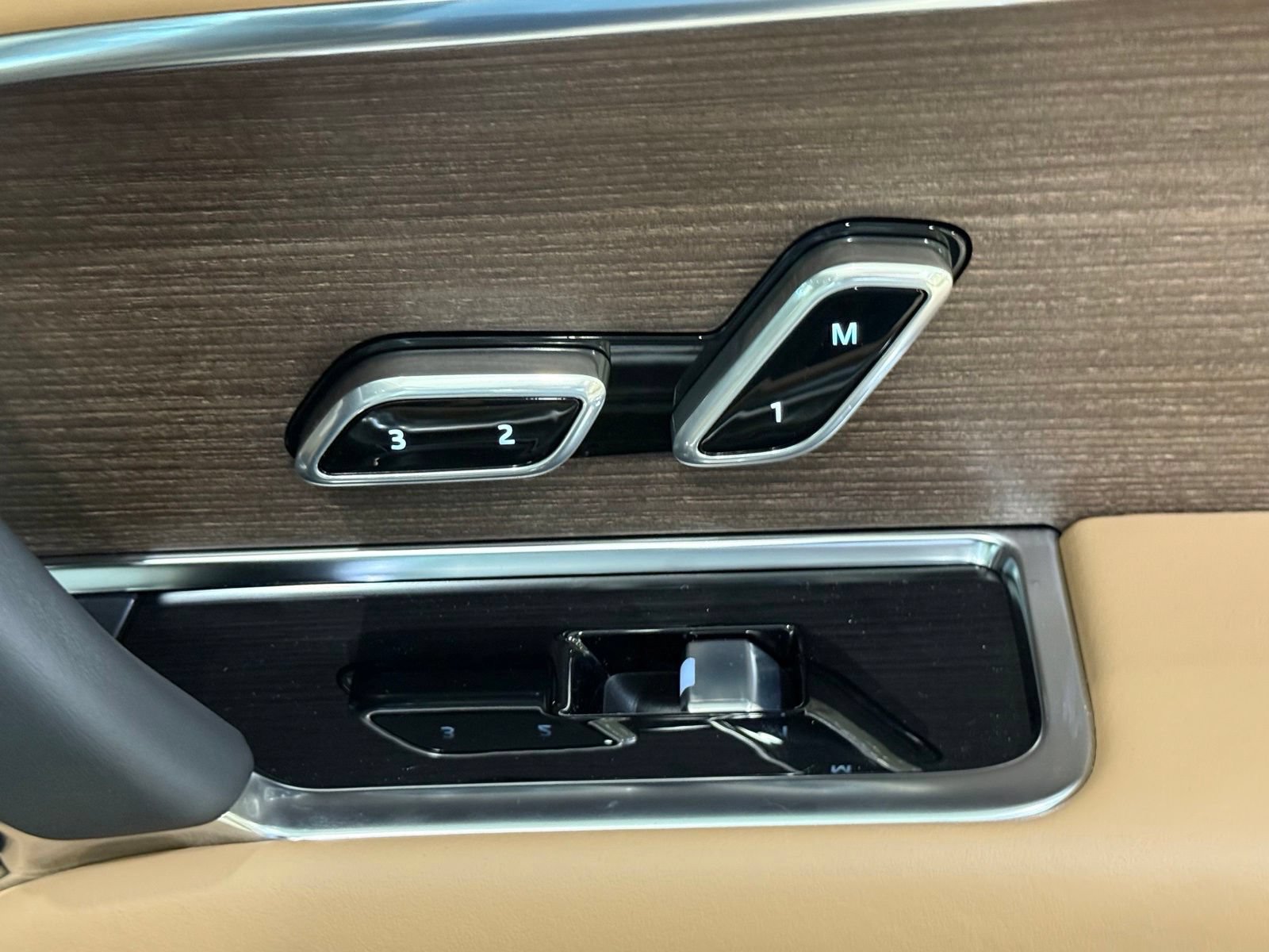 New 2026 Land Rover Range Rover SE AWD/4WD image 23