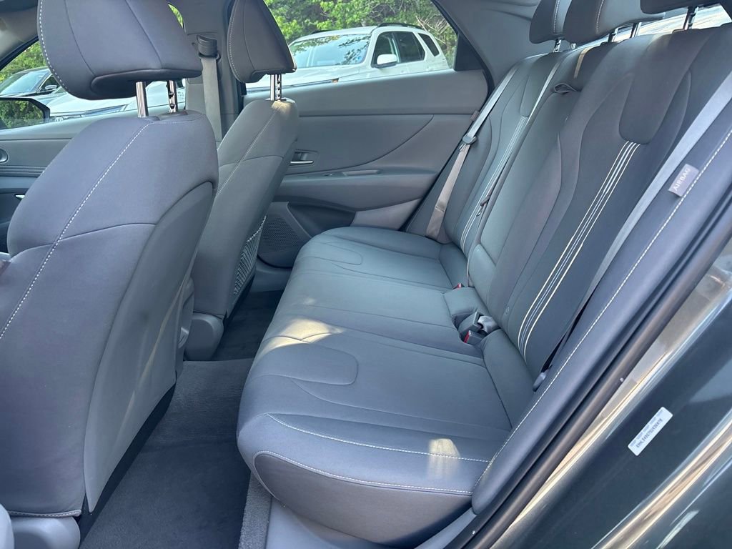 Used 2025 Hyundai Elantra SEL FWD image 32