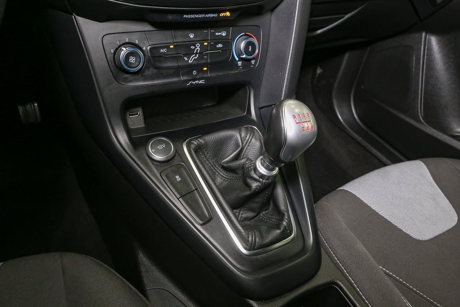 Used 2017 Ford Focus ST image 33