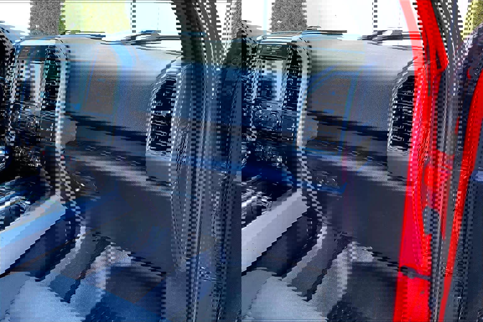 Used 2018 Ford F150 XLT w/ Equipment Group 302A Luxury image 19