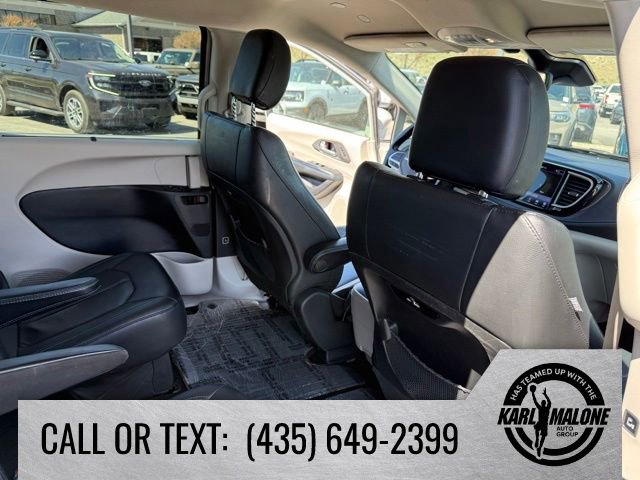 Used 2021 Chrysler Pacifica Touring-L w/ Premium & Safety Sphere Group FWD image 35