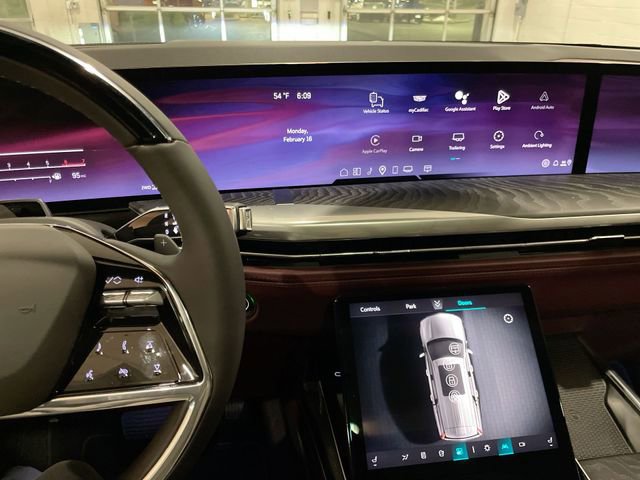 New 2026 Cadillac Escalade ESV Luxury w/ Touring Package image 18