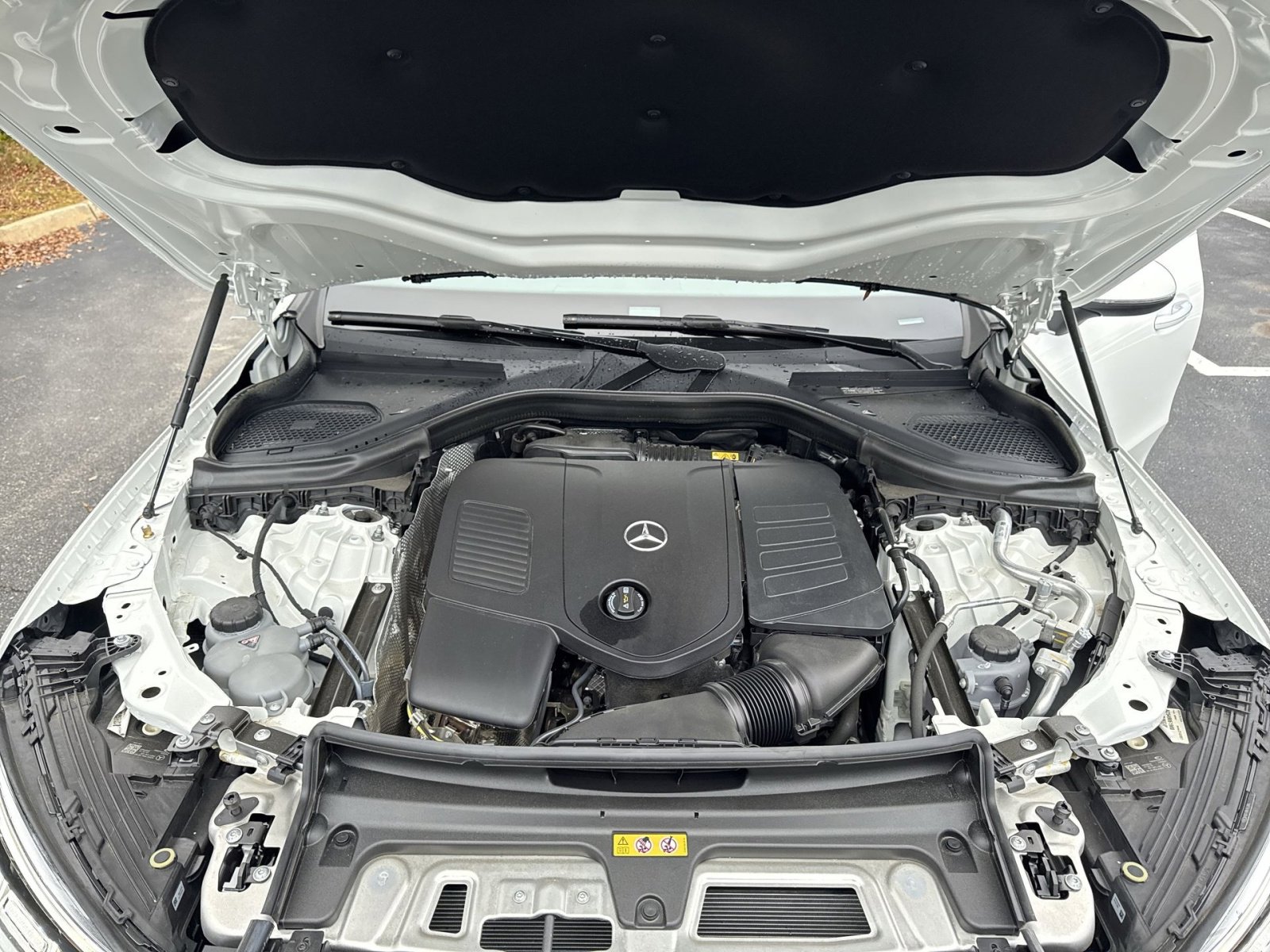 Used 2024 Mercedes-Benz GLC 300 4MATIC image 36