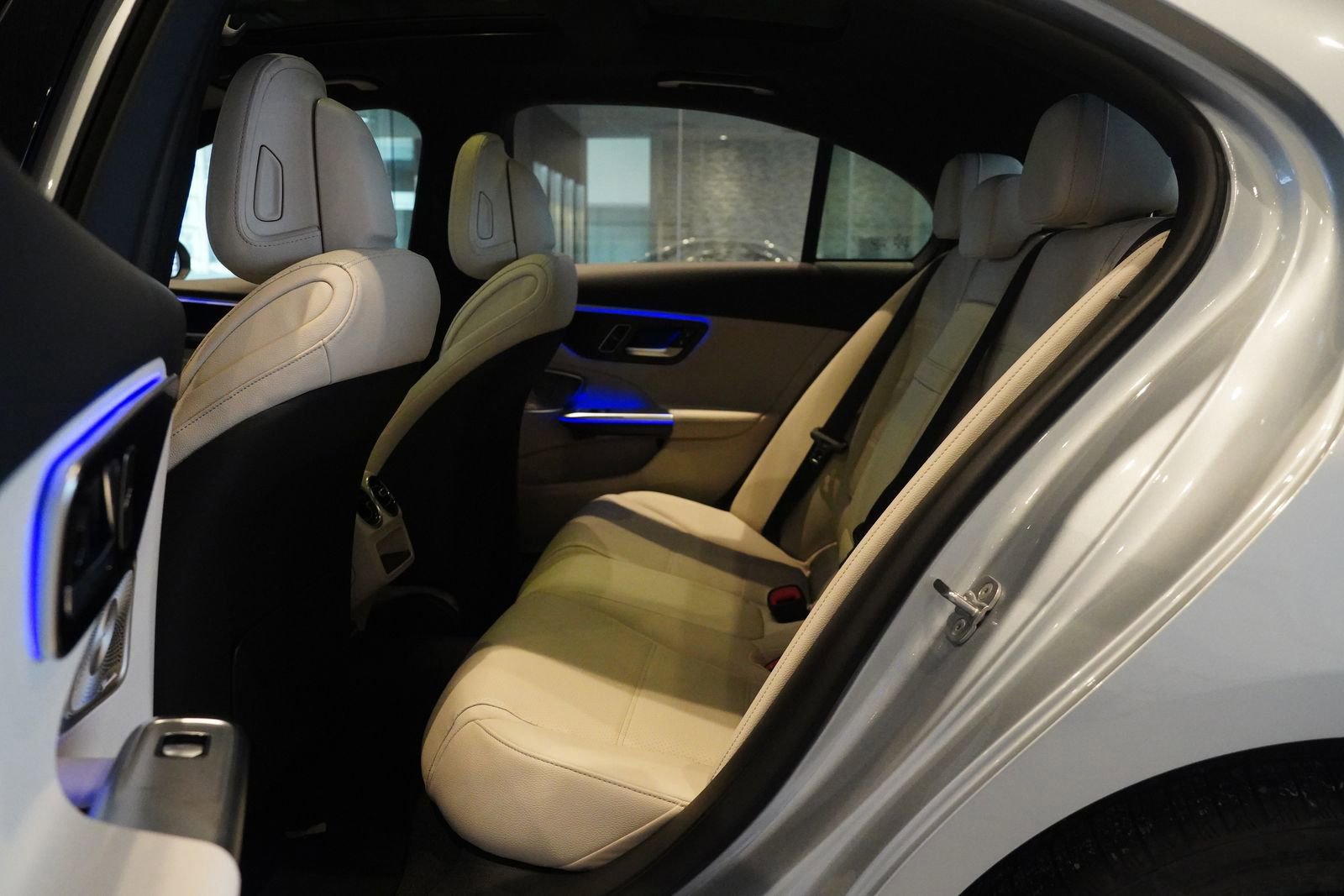 New 2026 Mercedes-Benz C 300 4MATIC Sedan image 16