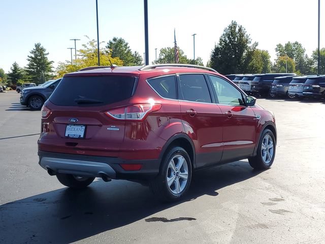 Used 2016 Ford Escape SE w/ Equipment Group 201A FWD image 3