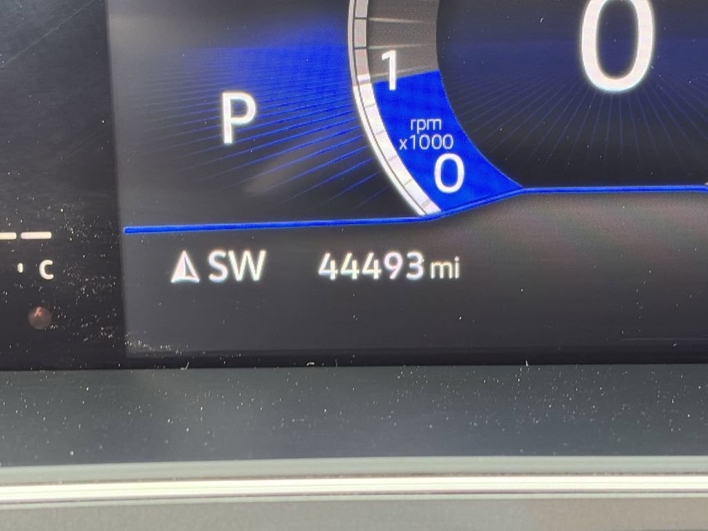Used 2022 Volkswagen Tiguan SE AWD/4WD image 19