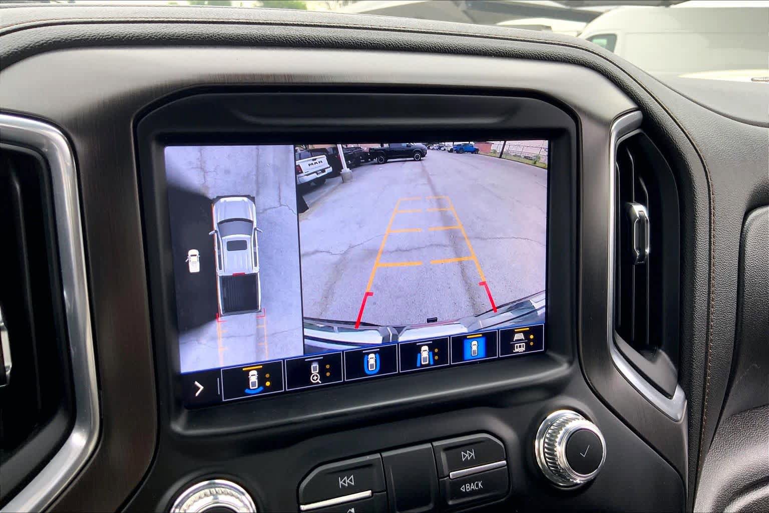 Used 2020 GMC Sierra 1500 AT4 w/ AT4 Premium Package AWD/4WD image 25