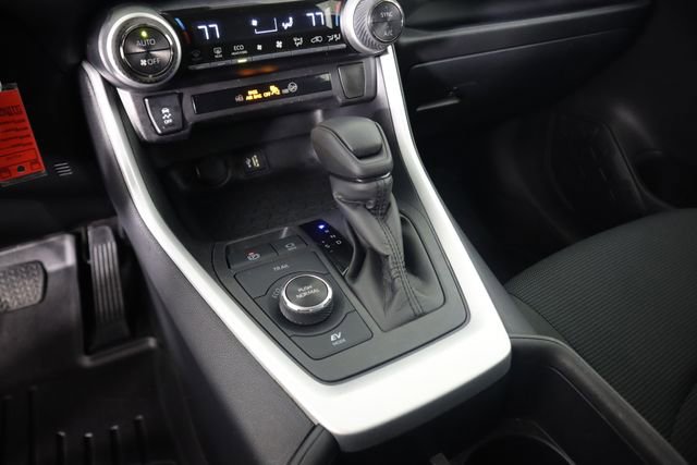 Used 2025 Toyota RAV4 LE image 39