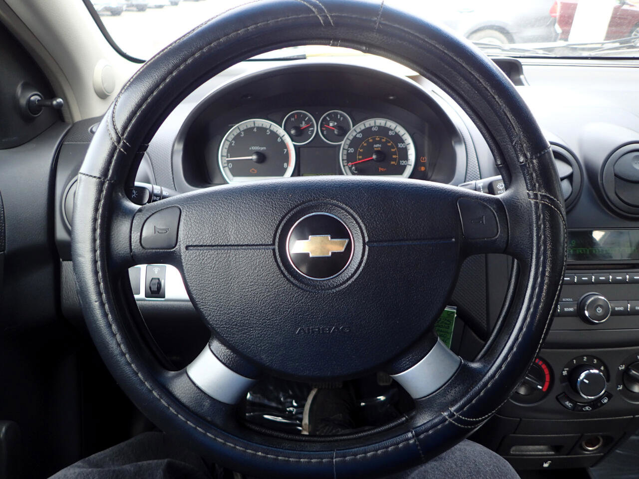 Used 2010 Chevrolet Aveo LT image 14