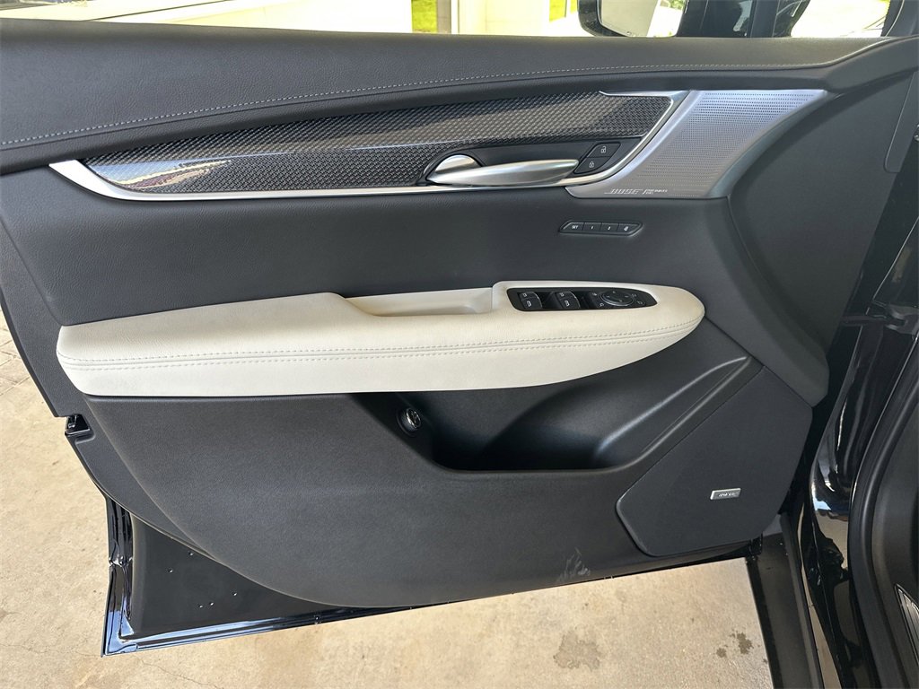 New 2025 Cadillac XT5 Sportv w/ Technology Package image 11