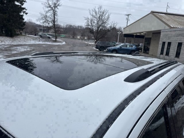 Certified 2022 Jeep Grand Cherokee Limited w/ Tech Group image 7