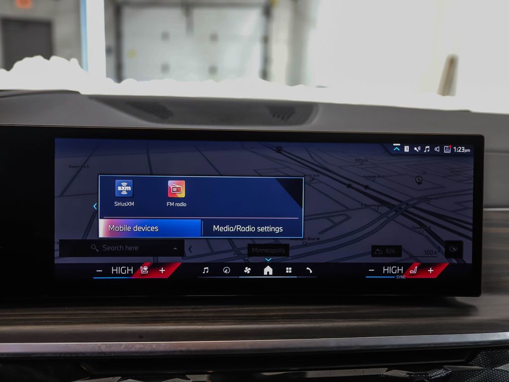 Certified 2025 BMW X5 xDrive50e image 17