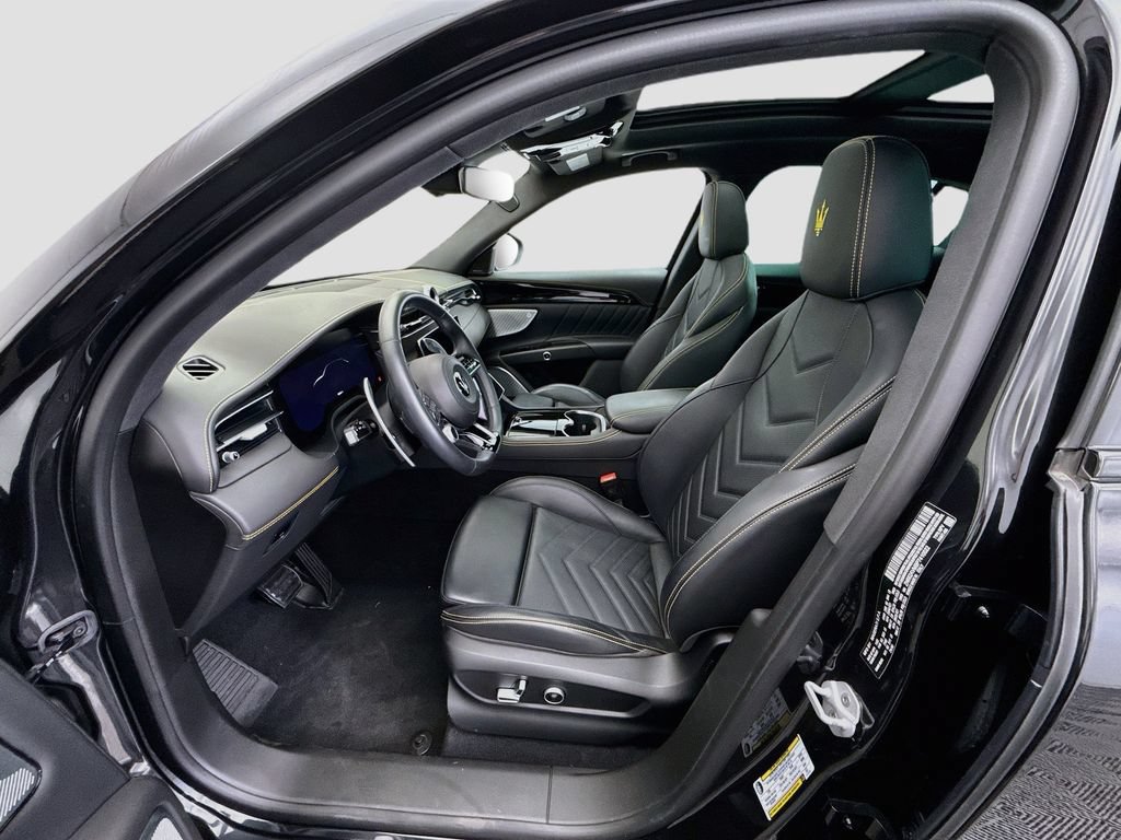 Used 2023 Maserati Grecale Modena AWD/4WD image 18