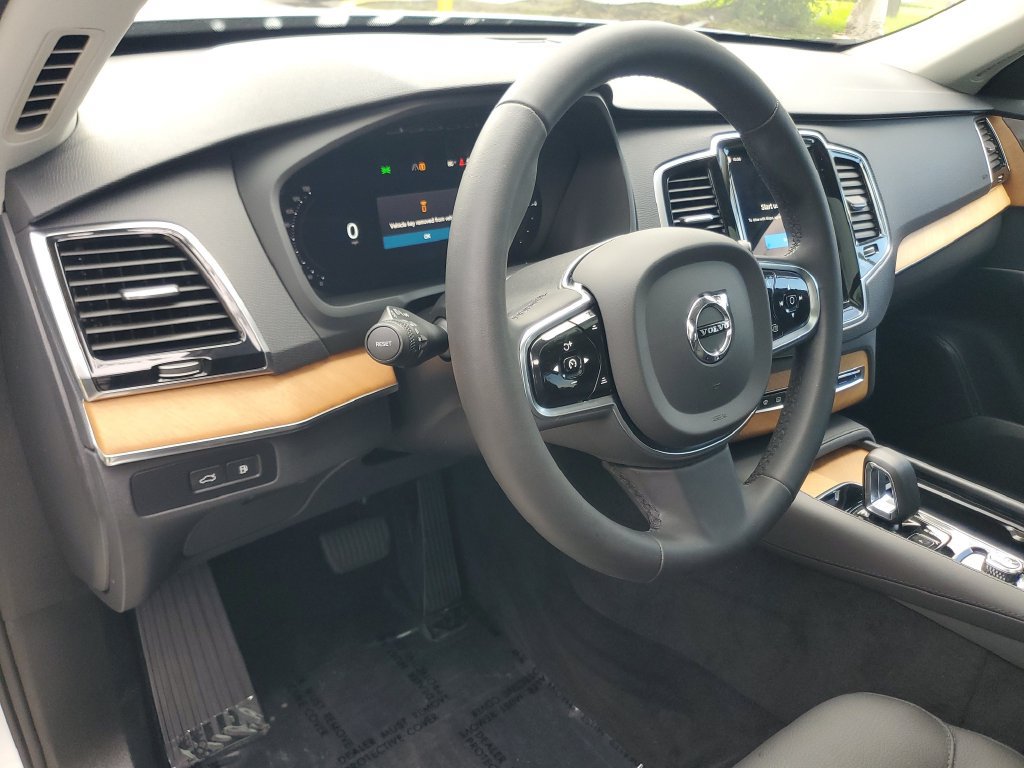 Certified 2024 Volvo XC90 T8 Plus w/ Protection Package Premier AWD/4WD image 18