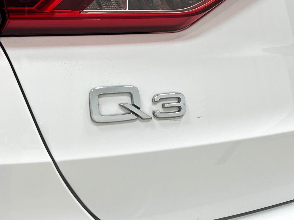 Used 2020 Audi Q3 2.0T Premium image 38