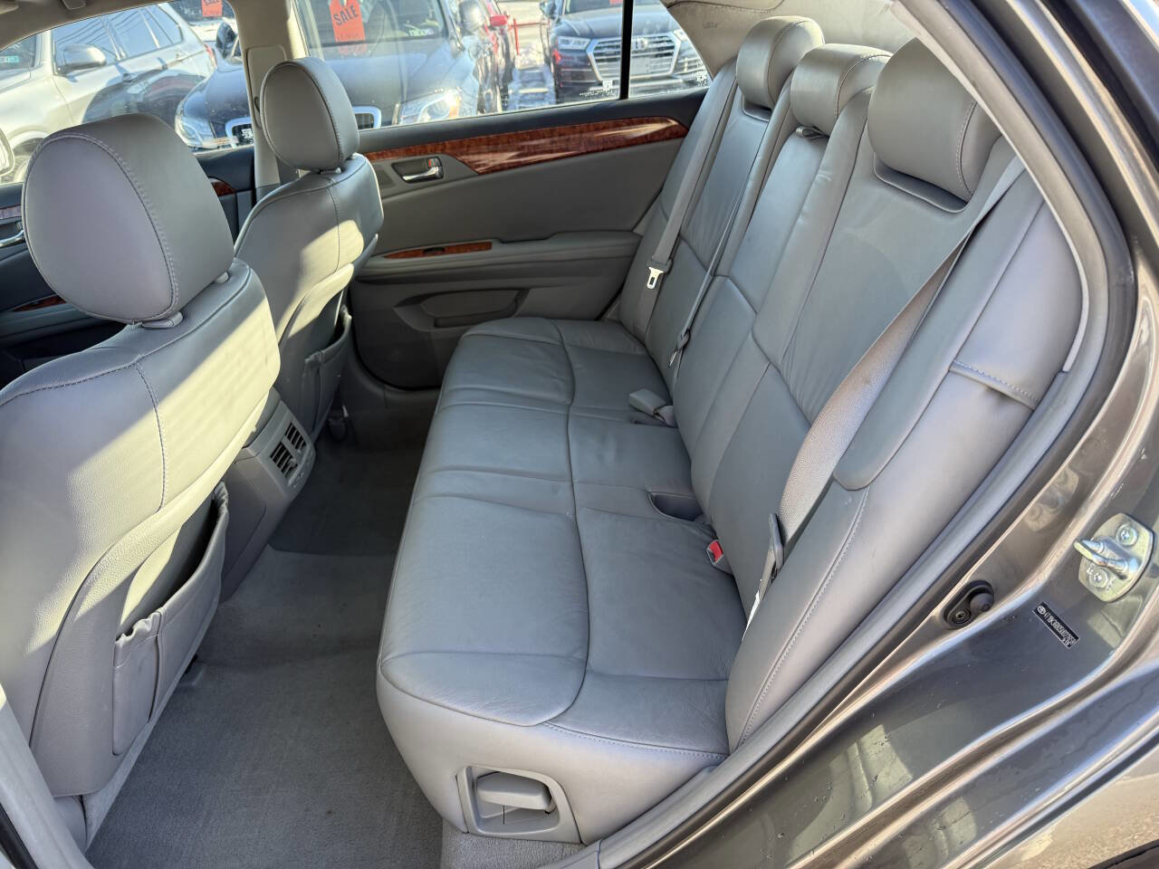 Used 2005 Toyota Avalon XLS image 7