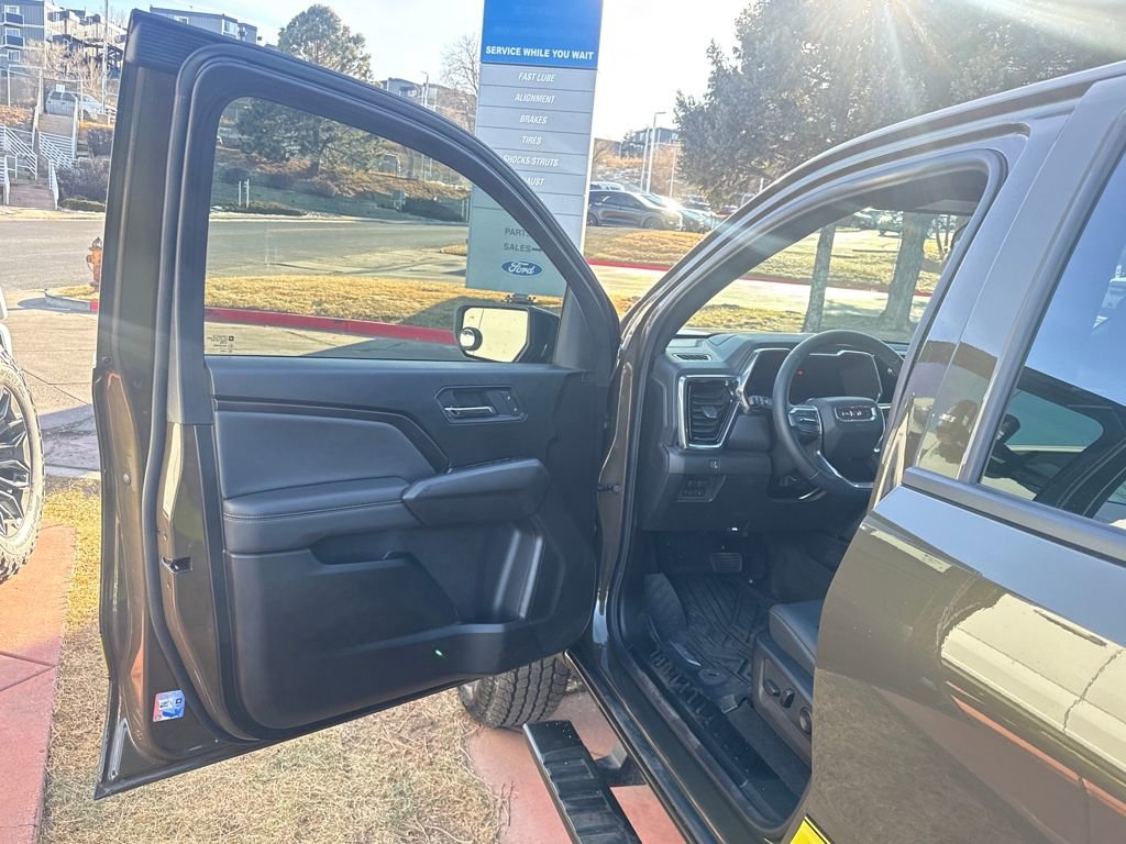 Used 2025 GMC Canyon Elevation w/ Convenience Package image 9