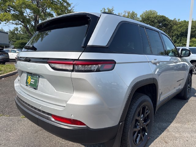 New 2026 Jeep Grand Cherokee Altitude AWD/4WD image 9