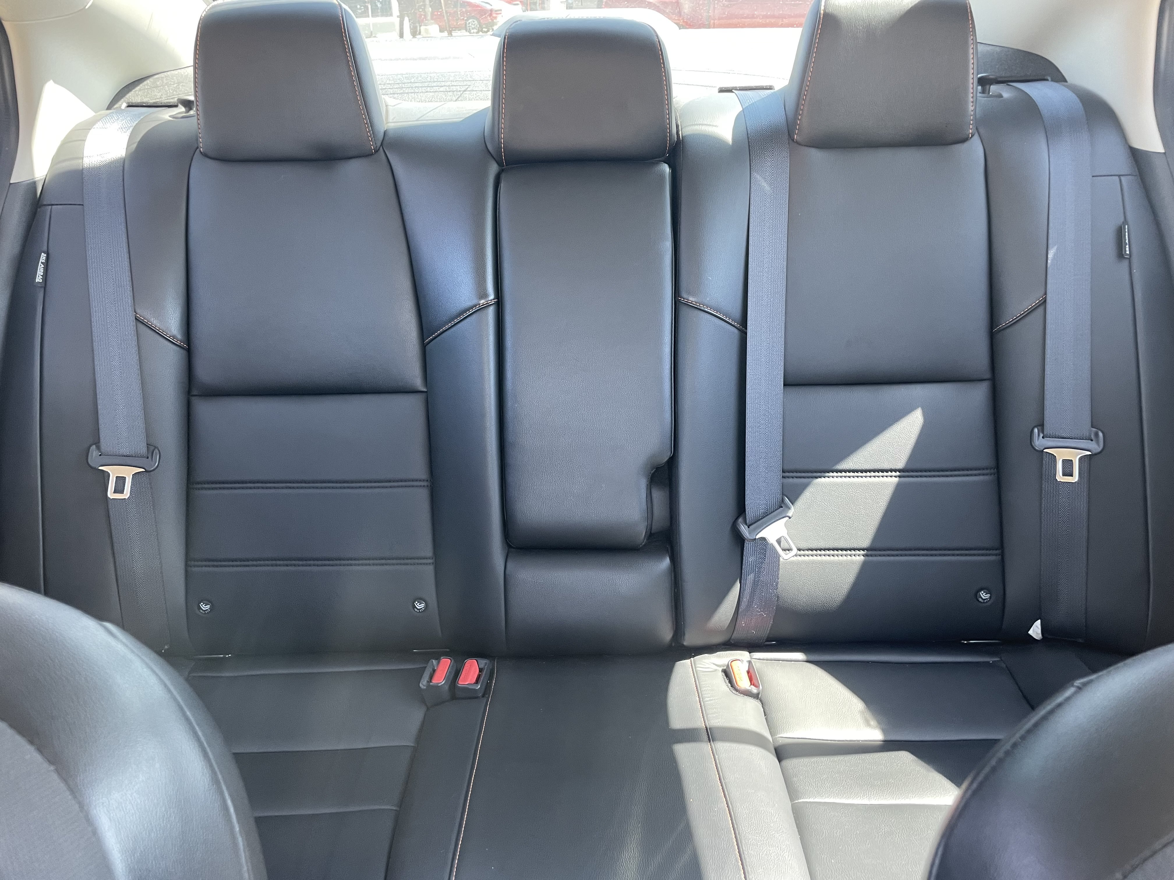 Used 2022 Nissan Sentra SR w/ SR Premium Package FWD image 22