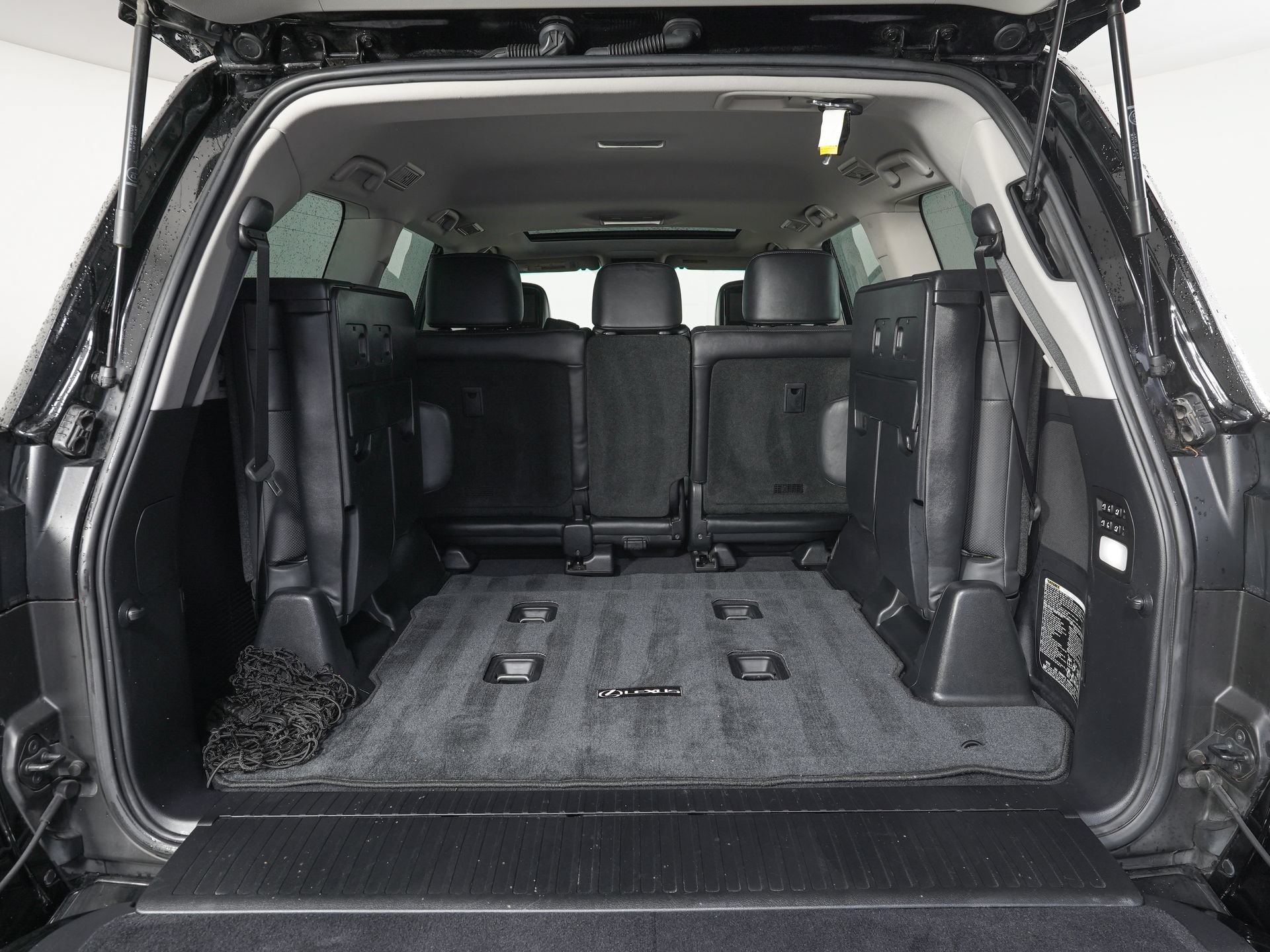 Used 2016 Lexus LX 570 4WD w/ Luxury Package image 11