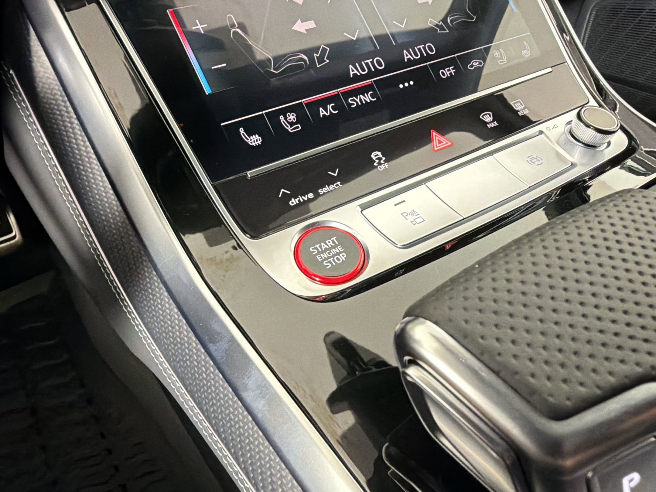 New 2026 Audi SQ7 Premium Plus image 19