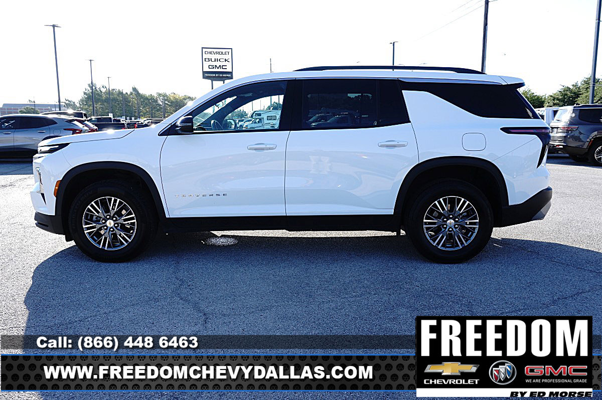 Certified 2025 Chevrolet Traverse LT FWD image 4