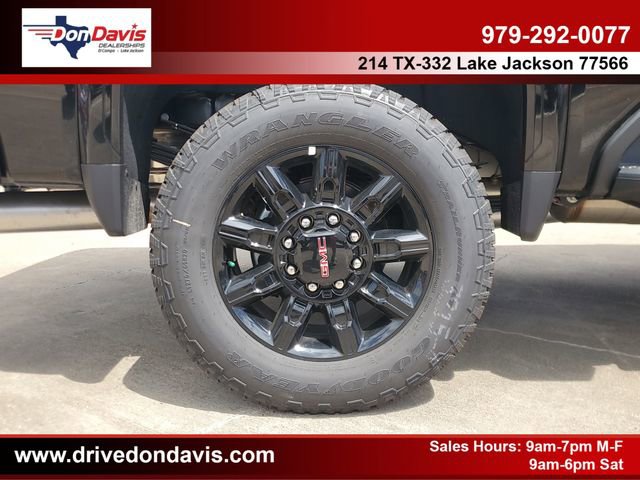 New 2026 GMC Sierra 2500 AT4 w/ AT4 Premium Plus Package AWD/4WD image 6