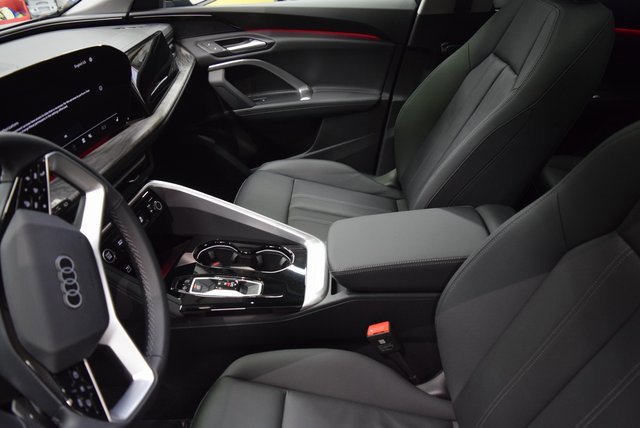 New 2025 Audi Q5 Premium image 4