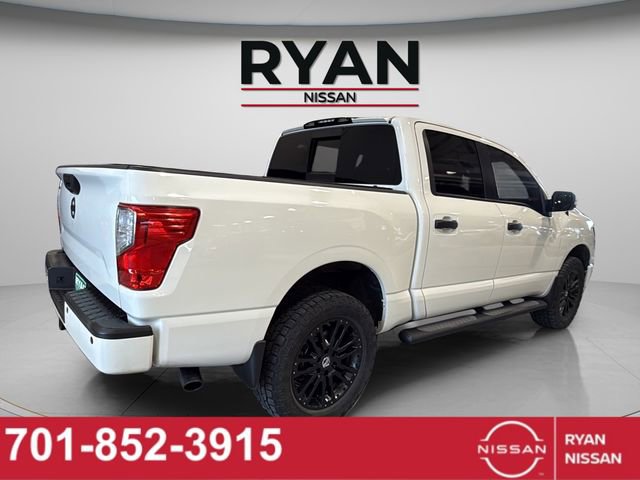 Certified 2019 Nissan Titan SL w/ Midnight Edition image 9