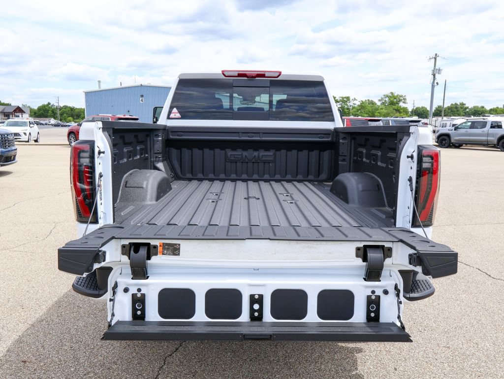 New 2026 GMC Sierra 2500 AT4 w/ AT4 Premium Plus Package AWD/4WD image 5