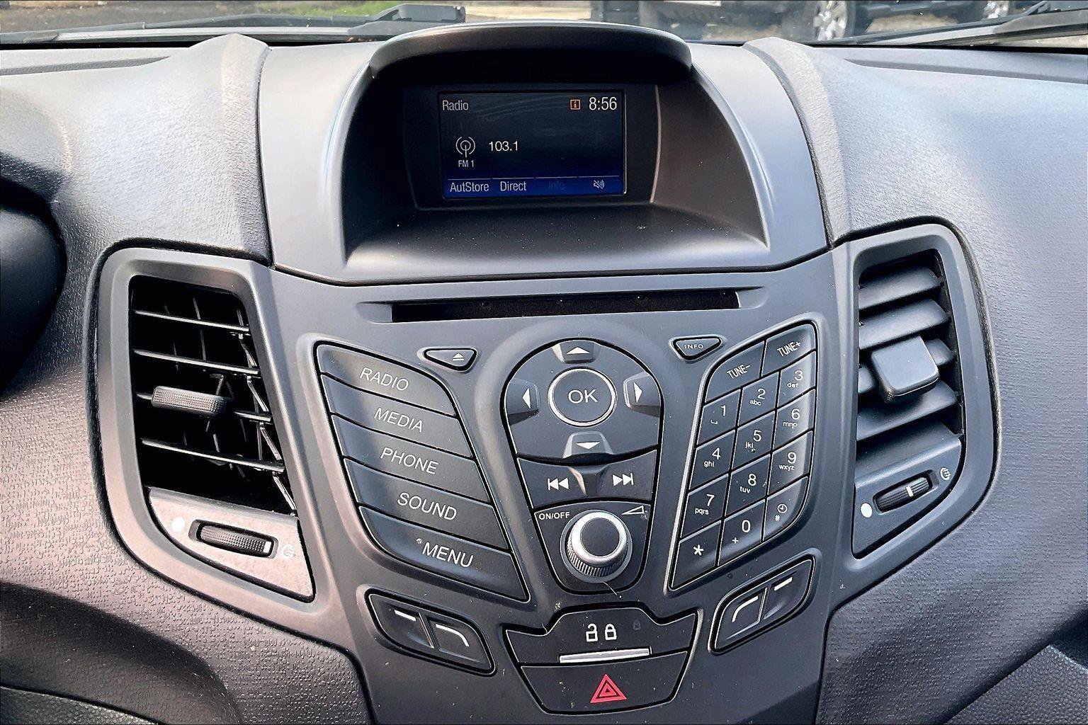 Used 2018 Ford Fiesta SE image 14