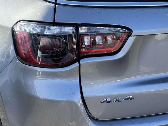 Certified 2022 Jeep Compass Limited image 10