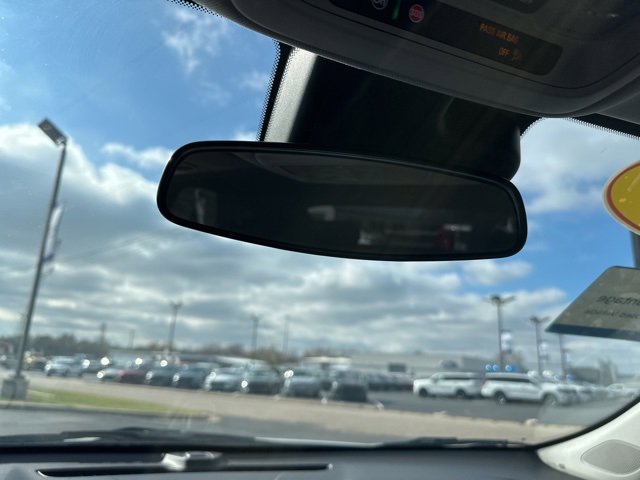 Used 2024 Chevrolet Malibu LT image 25