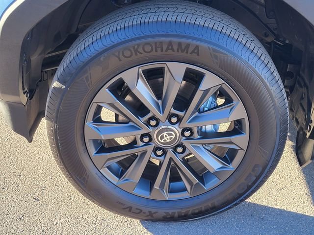 Used 2025 Toyota Land Cruiser w/ Premium Package image 9