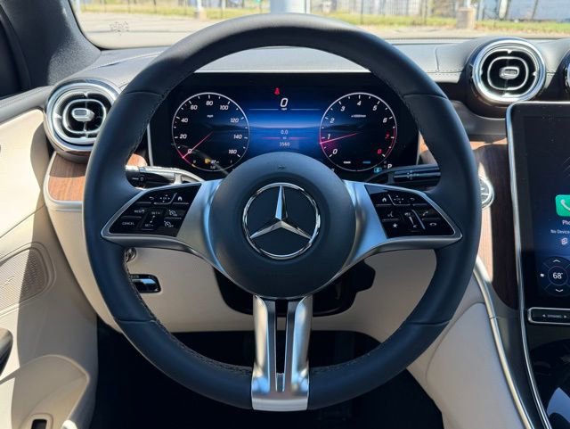 Used 2026 Mercedes-Benz GLC 300 4MATIC image 13
